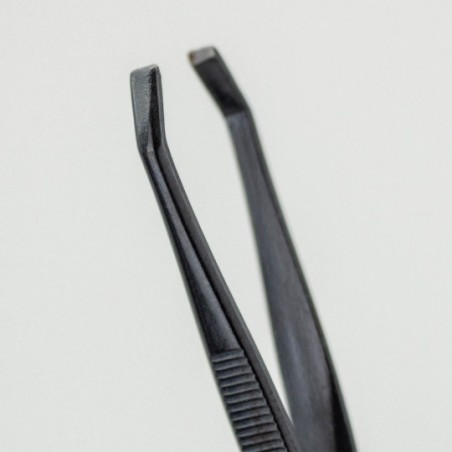 Claw Tweezer Black grooved