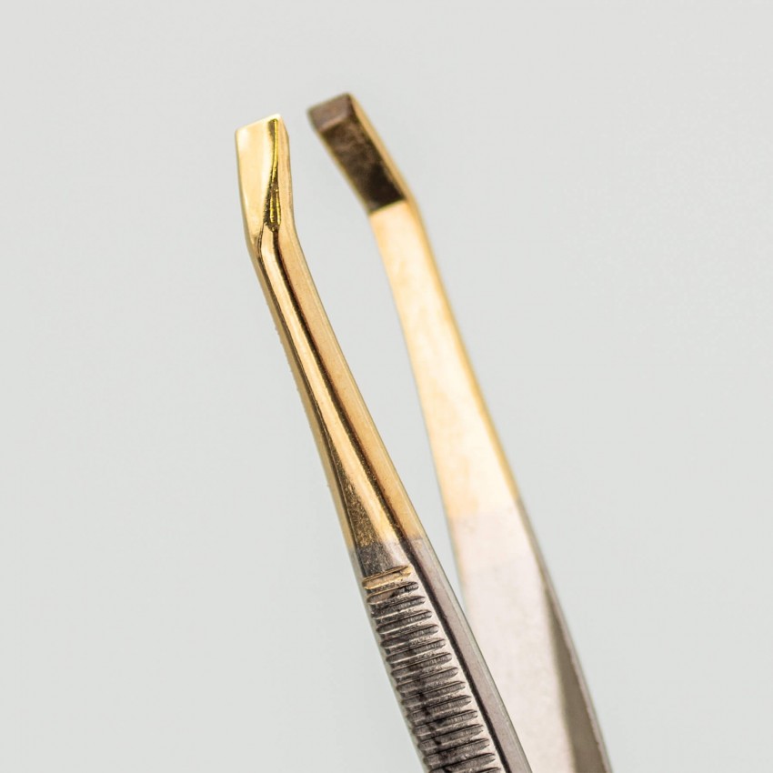 Pinza Depilar Cangrejo Punta dorada