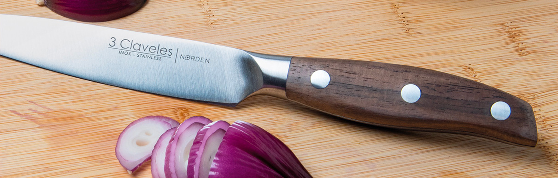 Wood handle 3 Claveles knives