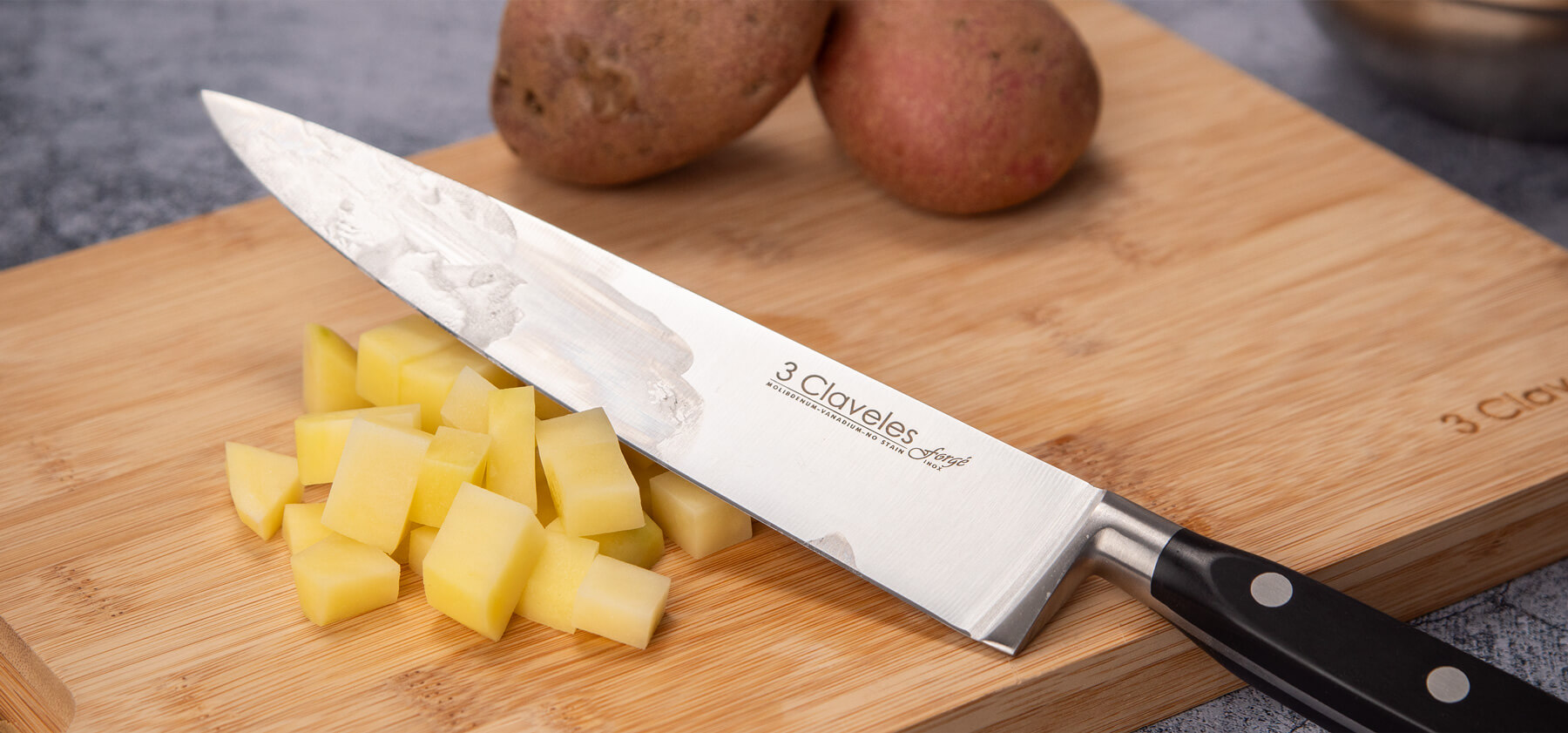 Cuchillo 3 Claveles Forgé