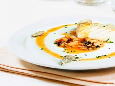 Bacalao sobre ragú de cocochas